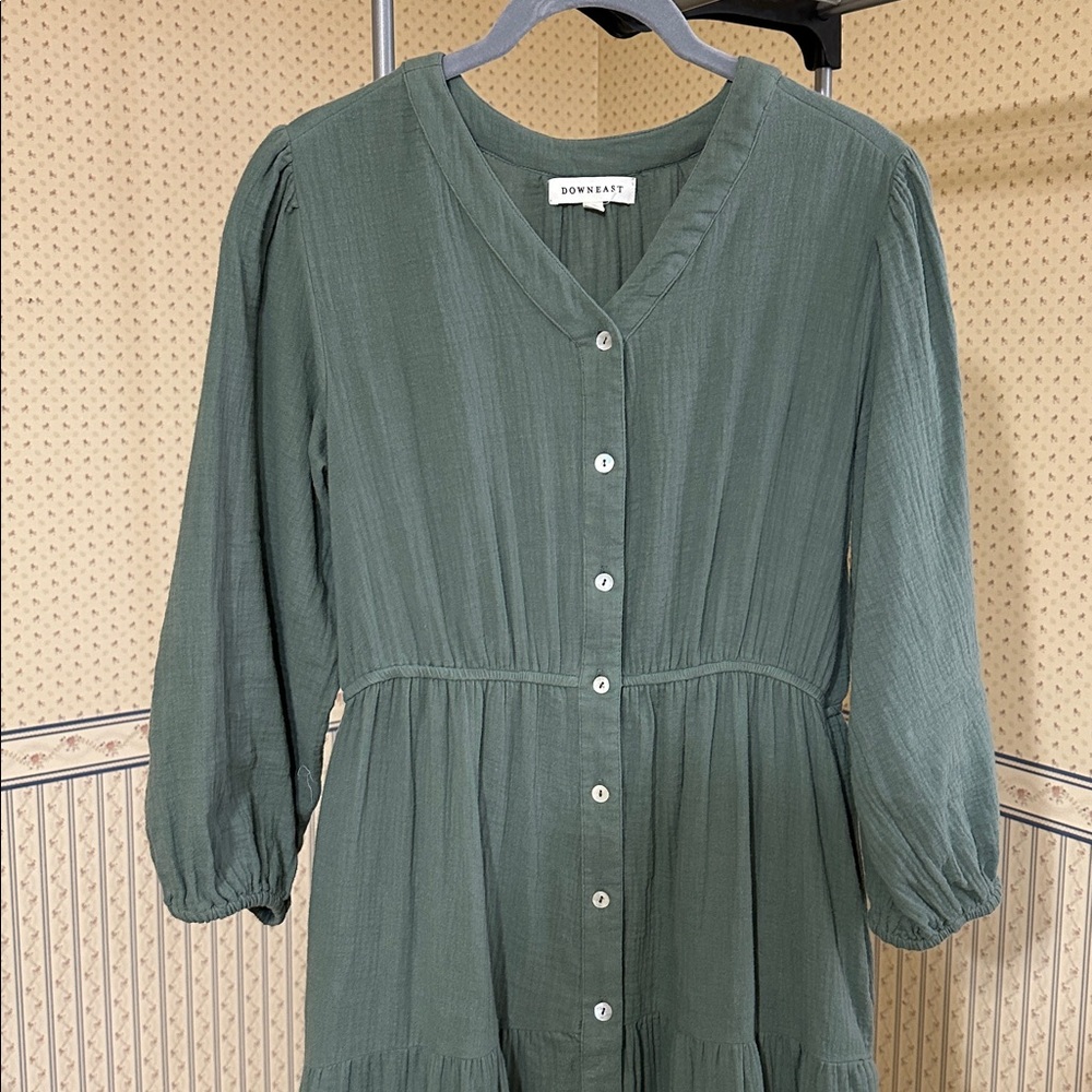 DownEast sage tiered midi dress - Picture 2 of 6